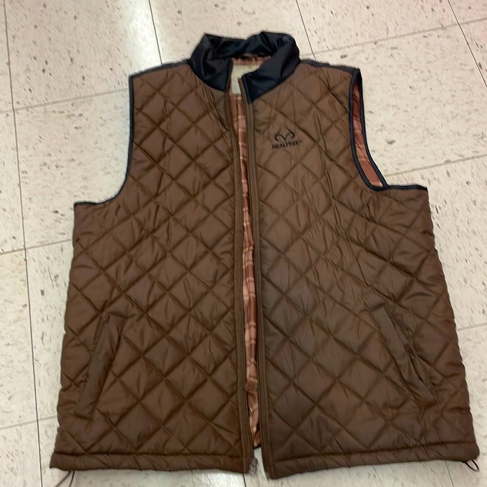 Men’s XXL/2X Real Tree Brown Quilted Vest
